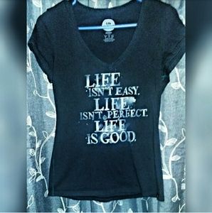 Small fitted v-neck tee