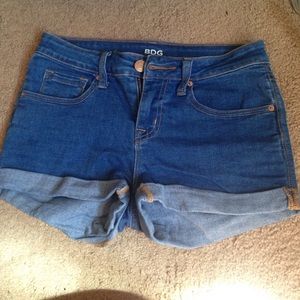 BDG Mid rise shorts