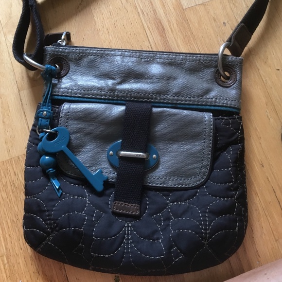 Fossil Key-per crossbody purse.