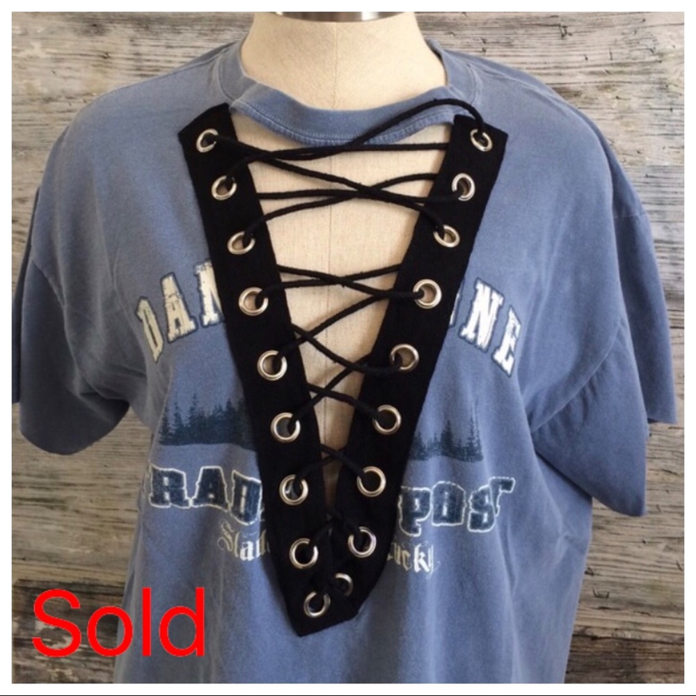 LACE UP T SHIRT ❤