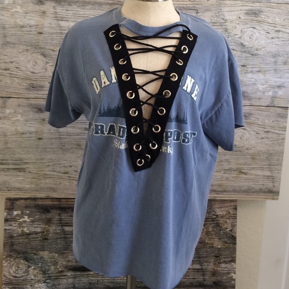 LACE UP T SHIRT ❤ - Picture 2 of 4
