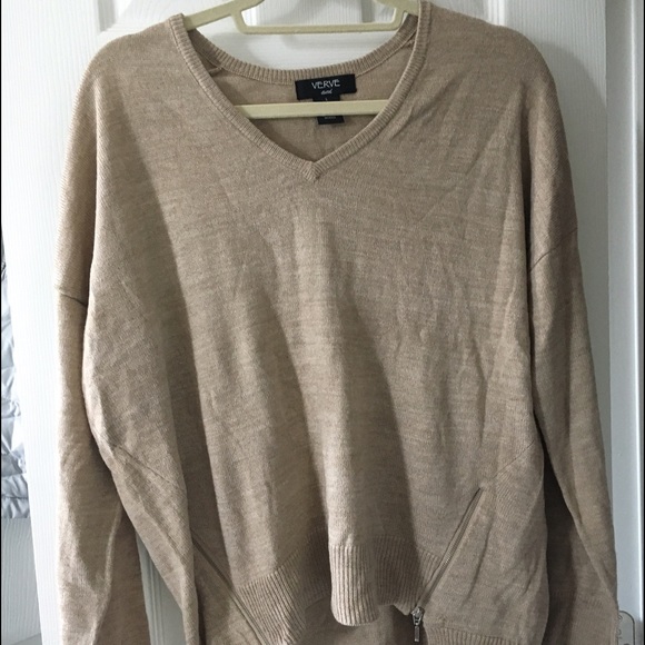 TAN SWEATER