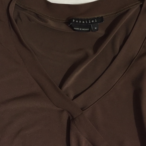 Parallel Stretch Top - Picture 2 of 4