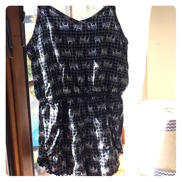 Girls elephant romper