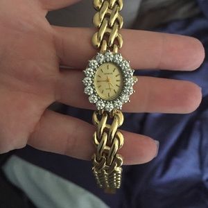 🎁 Gold Watch 🎁