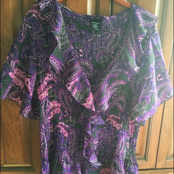 Beautiful Ruffled Top NWOT