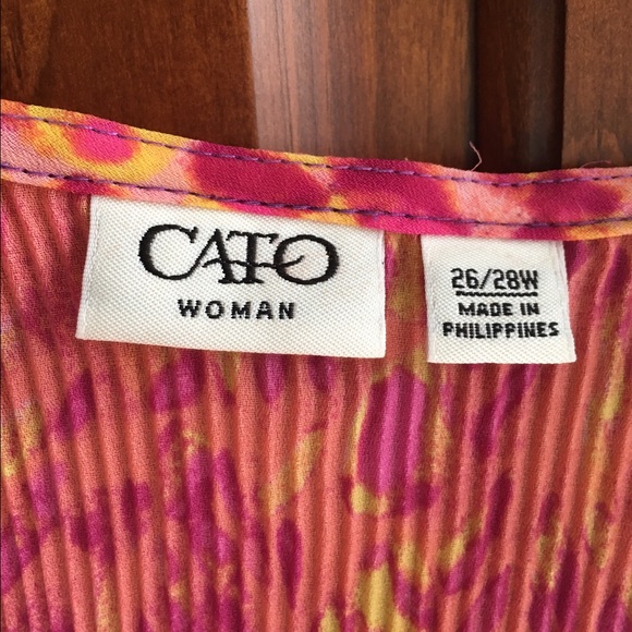 Beautiful Ruffled Top NWOT - Picture 3 of 4