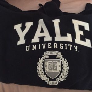 Yale hoodie size small
