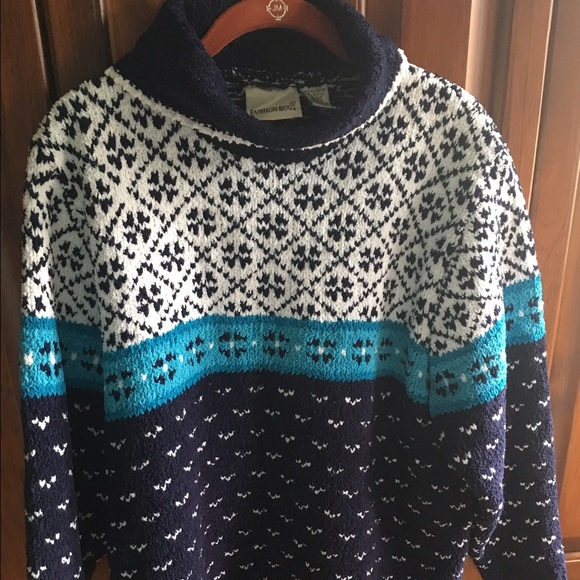 EUC Turtleneck Sweater very soft & warm
