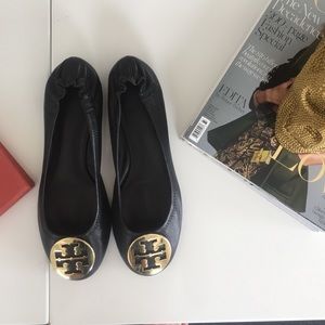 Tory Burch Reva flats in black