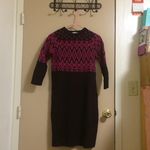Uniqlo wool sweater in size S