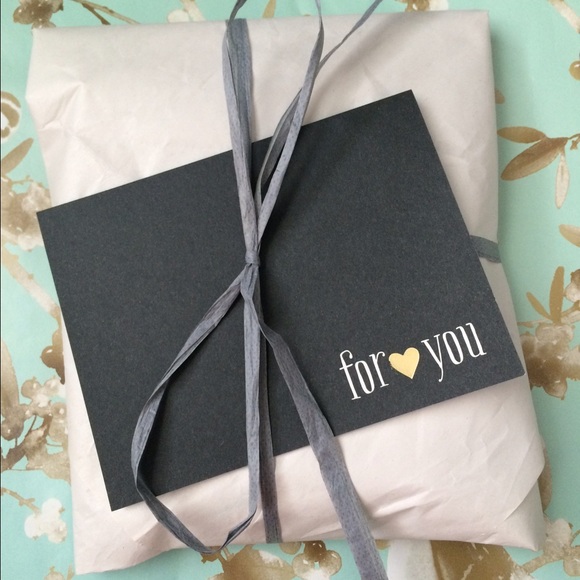 Packages are wrapped with care! - Picture 6 of 8