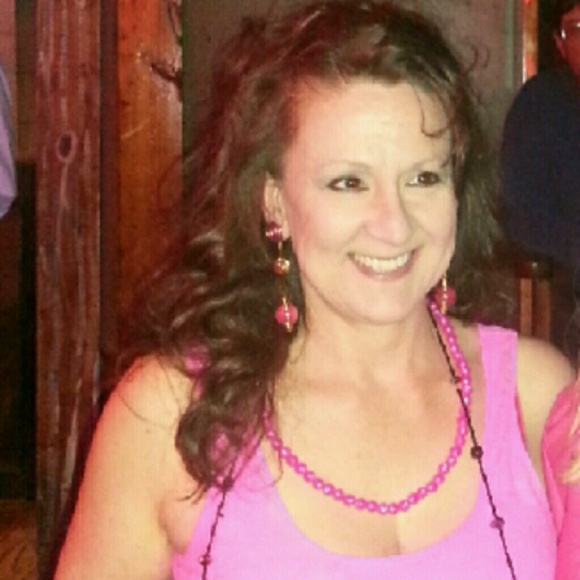 Meet your Posher, Kathy - Picture 2 of 3