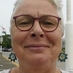 Meet your Posher, Janis