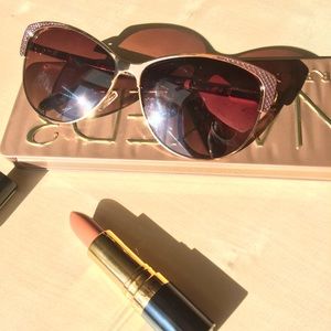 Tahari gold waffle sunnies