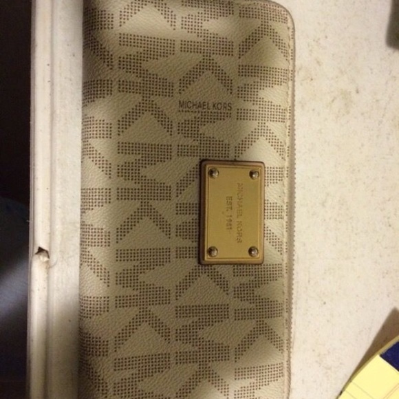 MK wallet