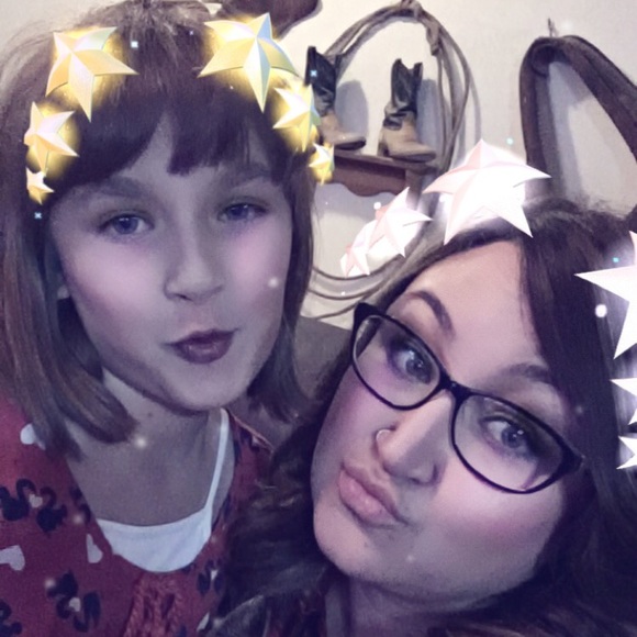 Meet your Posher, Ashley - Picture 2 of 4