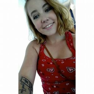 Meet your Posher, Courtney