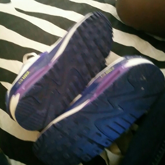 Air Max - Picture 3 of 4