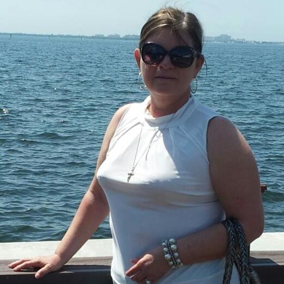 Meet your Posher, Ileana