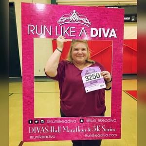 Meet your Posher, Danielle