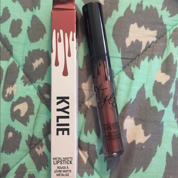 kylie metal lipstick- Reign