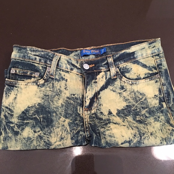 Jeans - Picture 2 of 3