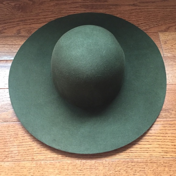 Wide Brim hat