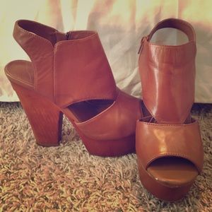 Gianni Bini chunky heels