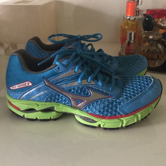 Mizuno running shoes