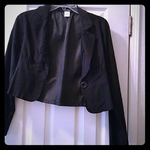 Black cropped blazer