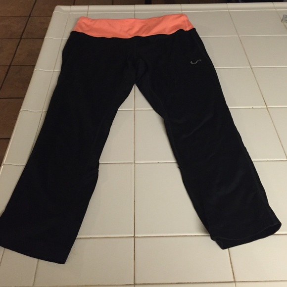 Nike dri fit crop leggings