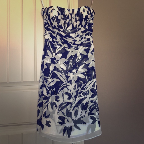 Gorgeous Floral Print Strapless Dress