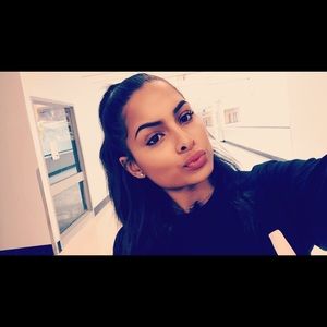 Meet your Posher, Lizbeth