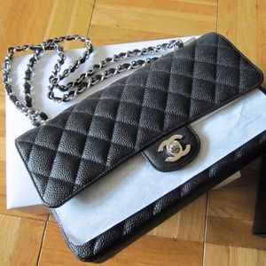 Chanel classic 2.25 flap bag