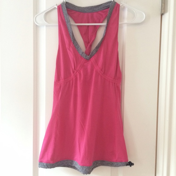 Lululemon Twist Back Tank top size 4