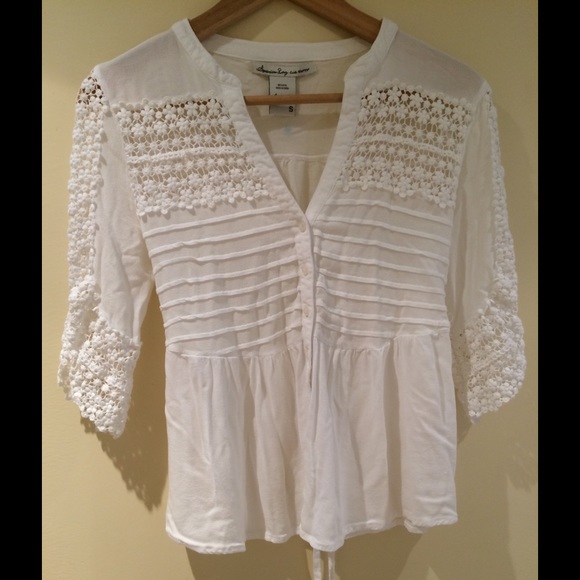 White American Rag blouse with crochet details S
