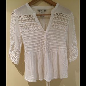 White American Rag blouse with crochet details S