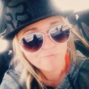 Meet your Posher, Chelsey