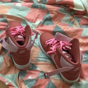Nike women's court tranxition shoes