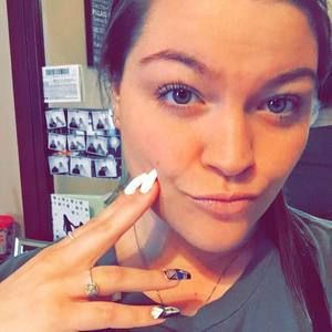 Meet your Posher, Niki