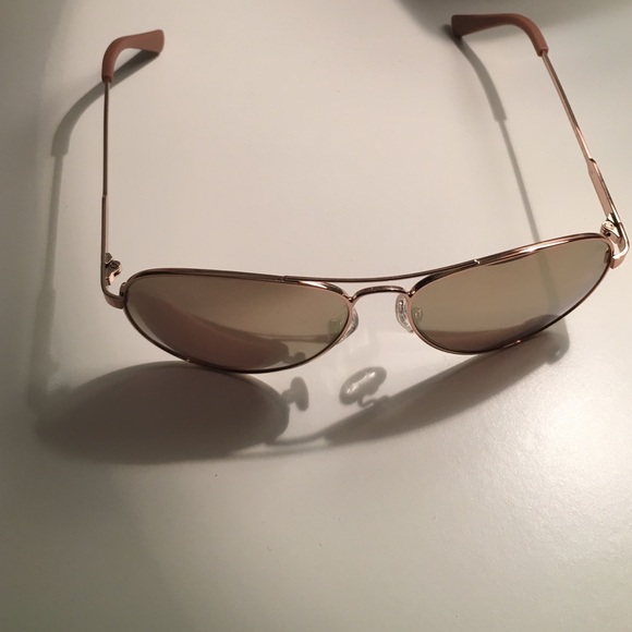 Guess aviator sunglasses main image 4