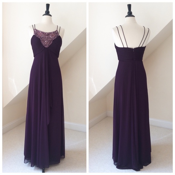 ❌❌❌❌🆕 Betsy & Adam Formal Gown - Picture 1 of 4