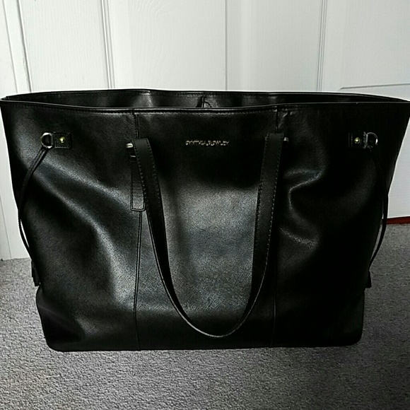 SALE!!! Cynthia Rowley Saffiano Leather Bag