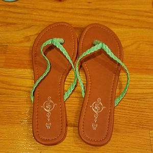 **SOLD** Sole Mates Flipflops