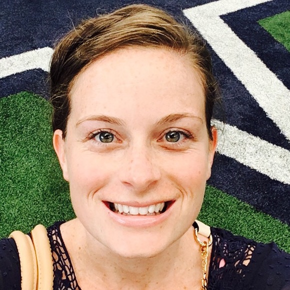 Meet your Posher, Tiffany - Picture 1 of 1