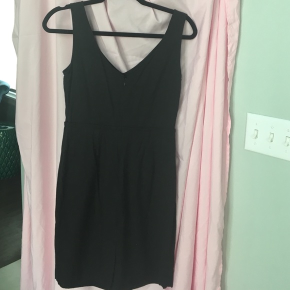 Two dresses - Picture 4 of 4