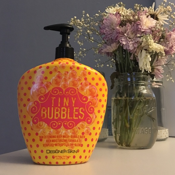 Tiny bubbles tan extending body wash + bubble bath