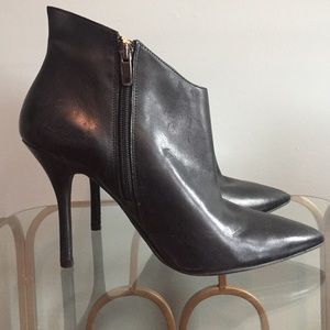 Black Leather Pointed Booties