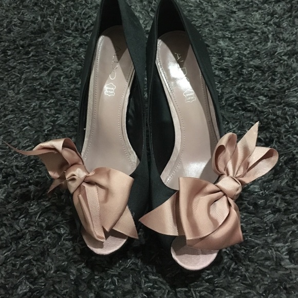 Black bow tie heels